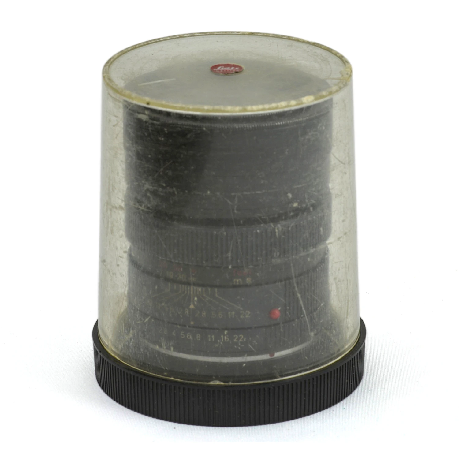 Objectif Leica Leitz Elmarit 90mm f/2.8 dans sa boîte cloche d