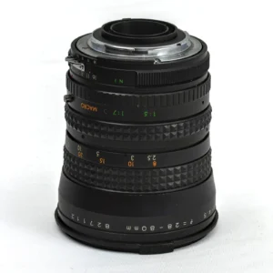 Vue de la monture arrière type Nikon et des bagues de réglage de l'objectif Makinon 28-80mm f/4.5