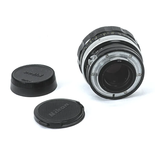 Objectif Nikon Nikkor-H Auto 85mm f/1.8 vu arrière