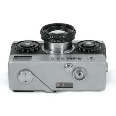 Appareil photo Rollei 35 S argenté vue dessous