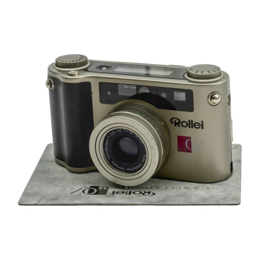 Appareil photo argentique Rollei QZ 35 T face avant