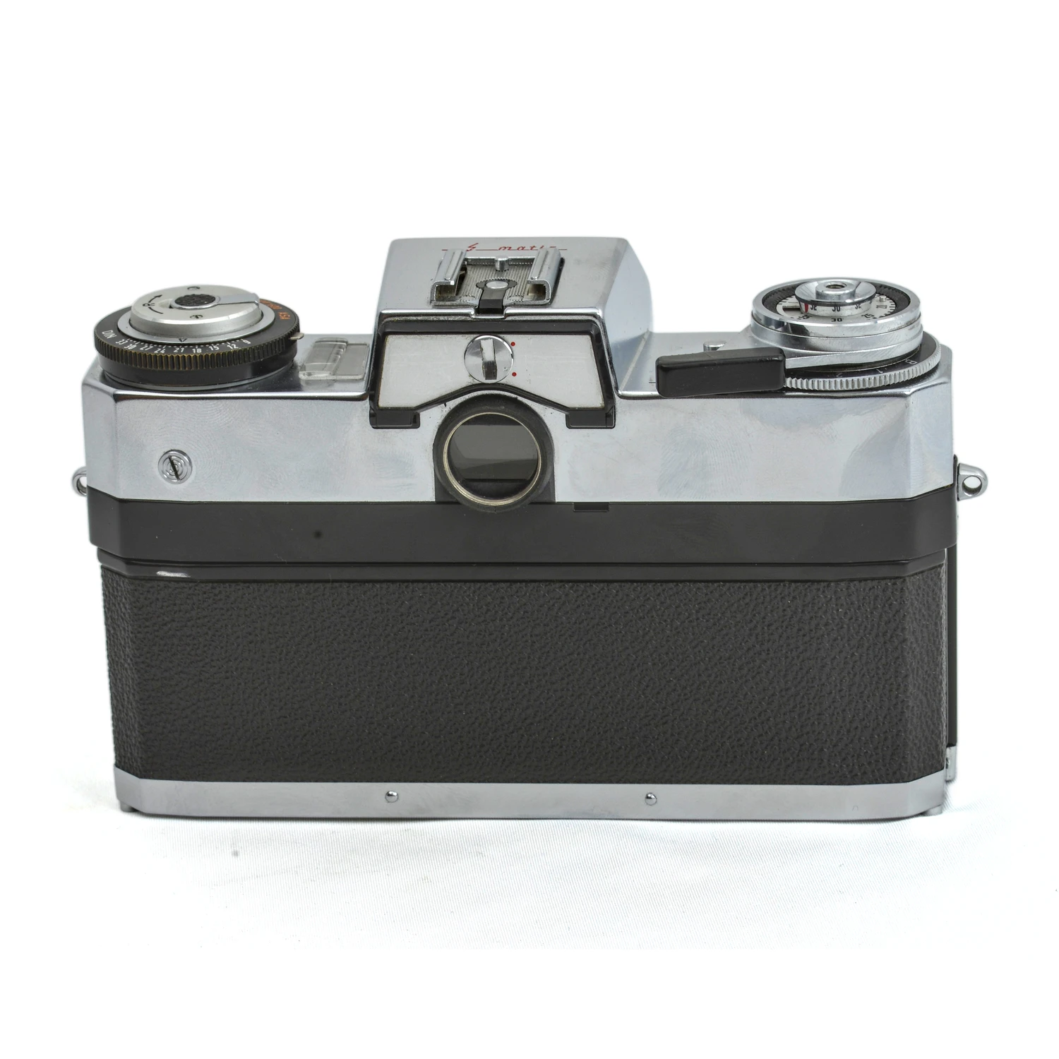 Vue arrière du boîtier Zeiss Ikon Contarex Electronic montrant le viseur et le dos