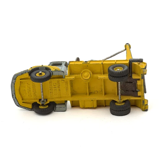 Châssis du camion Dinky Supertoys Made in France Meccano