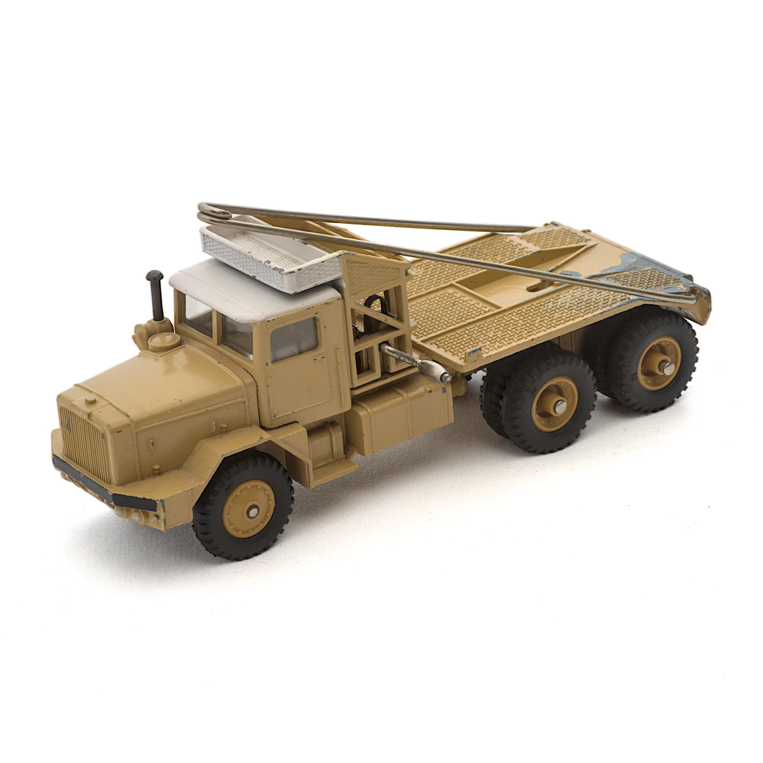 Camion miniature Dinky Supertoys Berliet GBO Saharien beige
