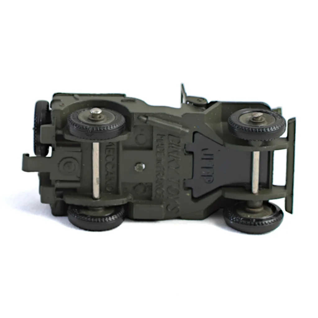 Châssis de la Jeep Dinky Toys avec inscriptions Made in France et Meccano
