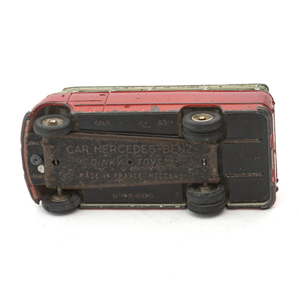 Minibus Mercedes-Benz Dinky Toys 541