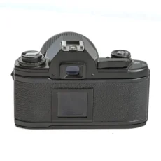 Dos de l'appareil photo Nikon EM avec viseur
