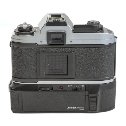 Vue arrière du Nikon FG-20 et du moteur MD-14