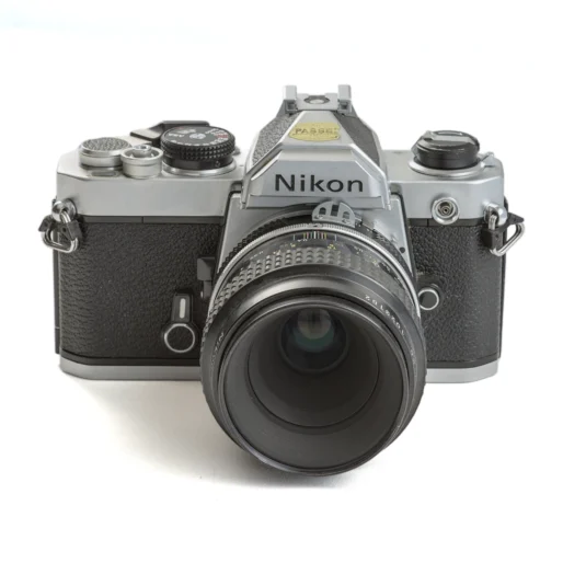 Appareil photo Nikon FM vue de face