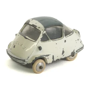 Vue de trois quarts avant de la miniature Quiralu Isetta Velam blanche avec toit gris