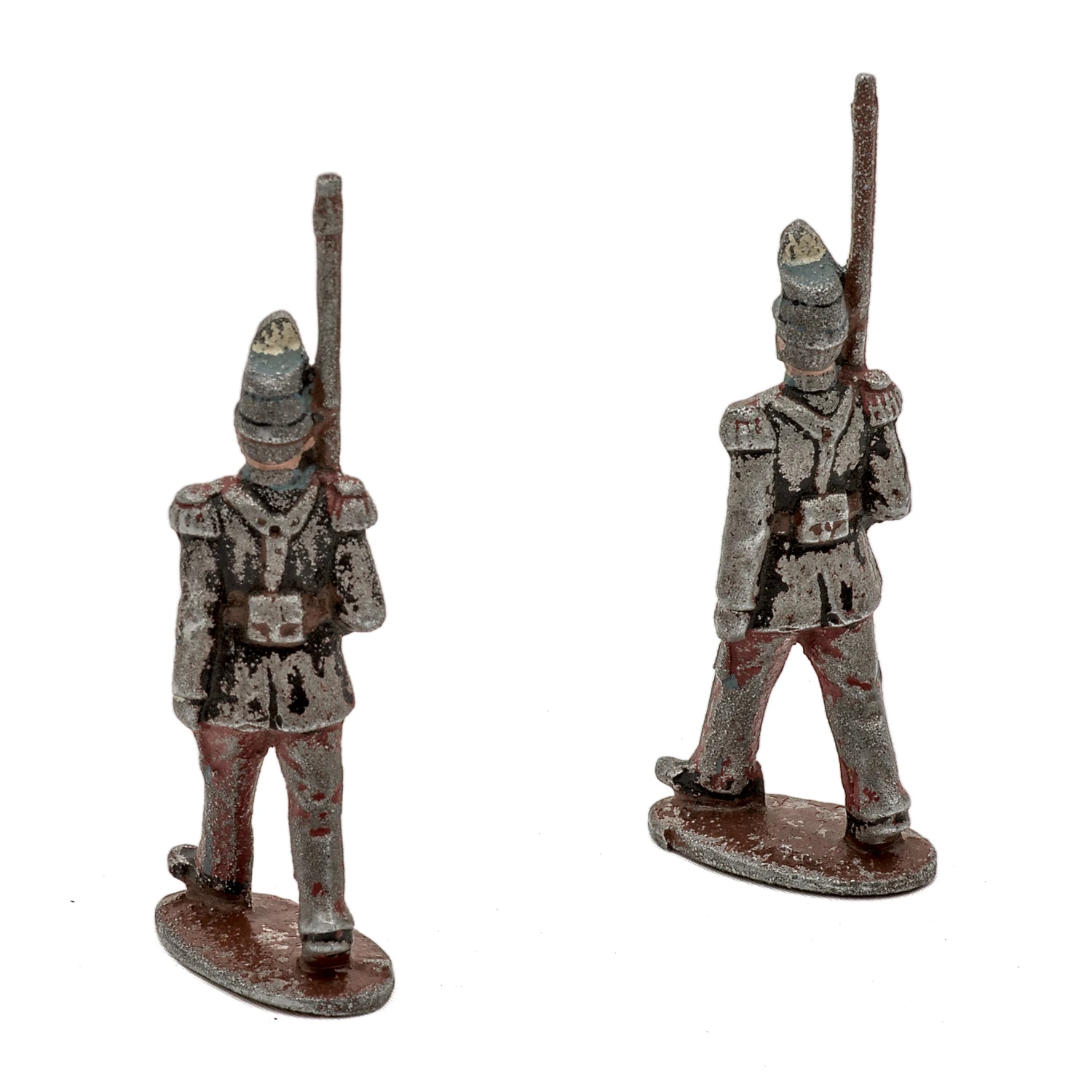 Deux soldats de plomb anciens de l