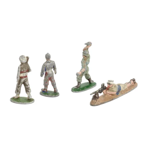 représentant différents corps d'armée avec peinture écaillée